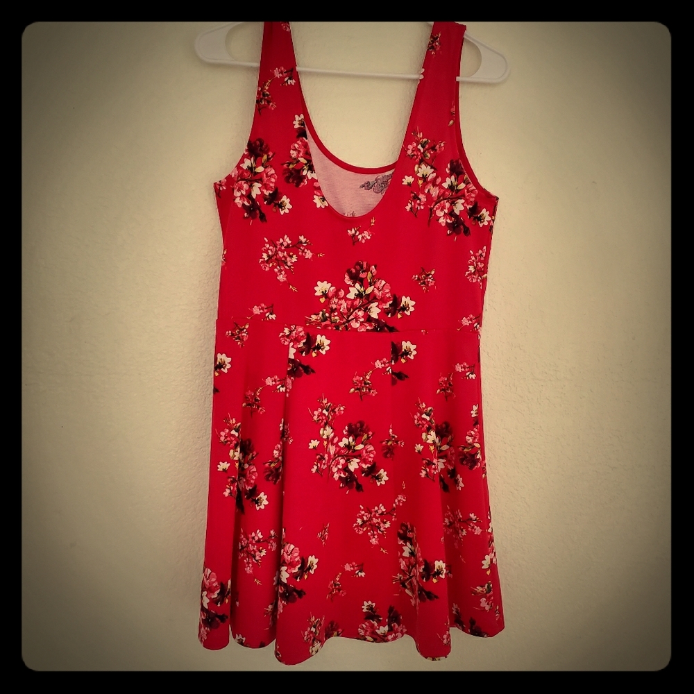 SALE! DIVIDED by H&M Red floral dress